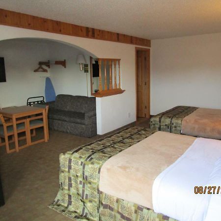 North Country Inn & Suites Mandan Luaran gambar