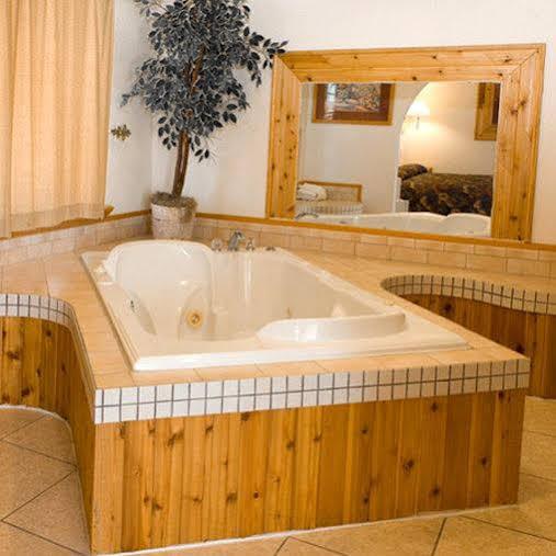North Country Inn & Suites Mandan Luaran gambar