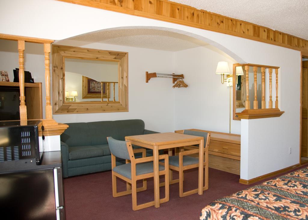 North Country Inn & Suites Mandan Luaran gambar