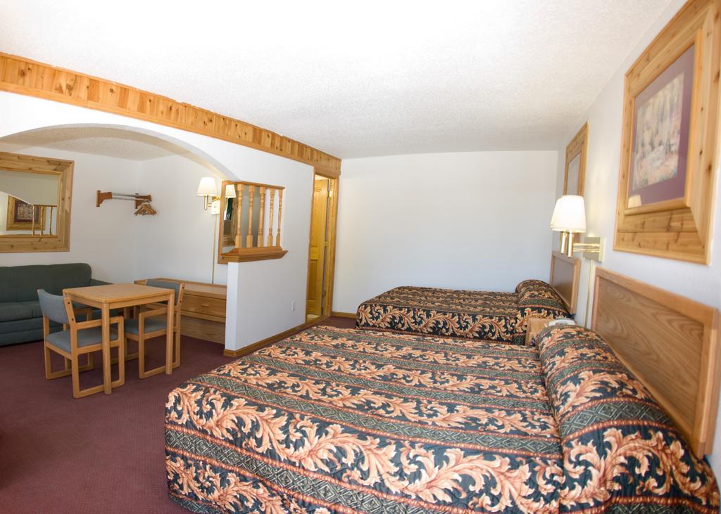 North Country Inn & Suites Mandan Luaran gambar