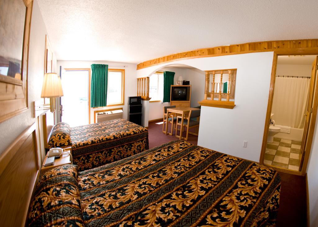 North Country Inn & Suites Mandan Luaran gambar