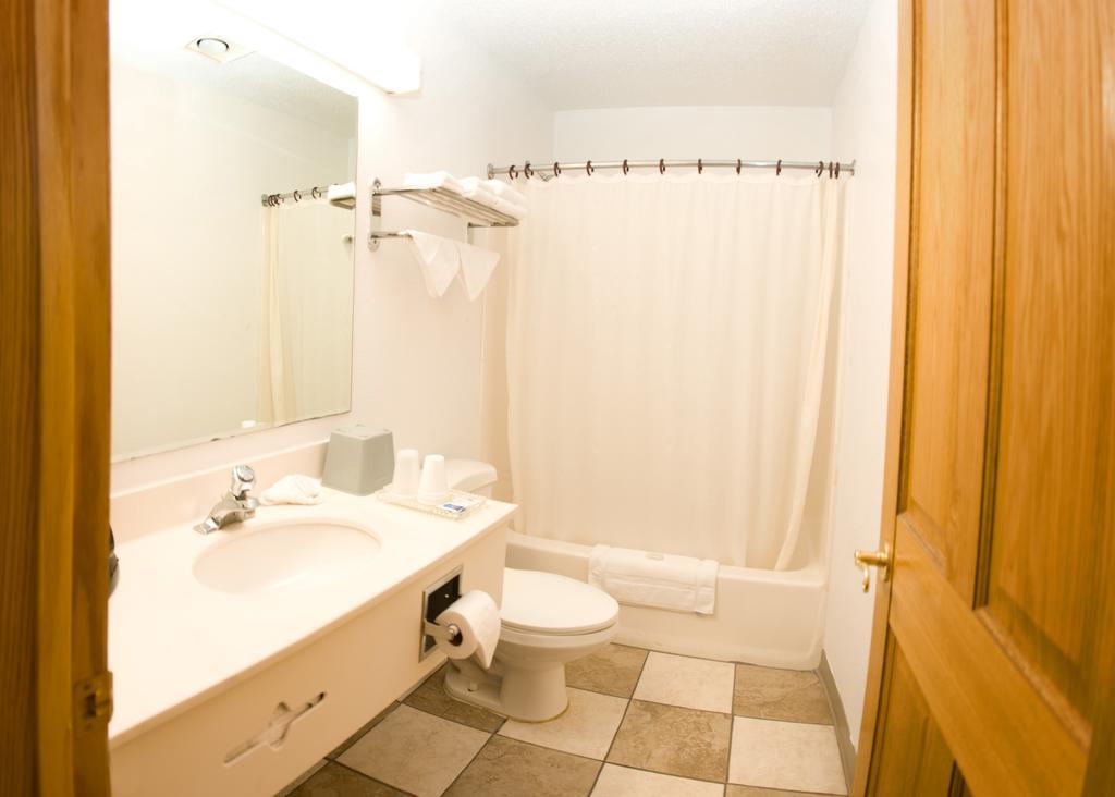 North Country Inn & Suites Mandan Bilik gambar