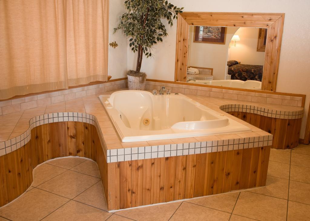 North Country Inn & Suites Mandan Bilik gambar